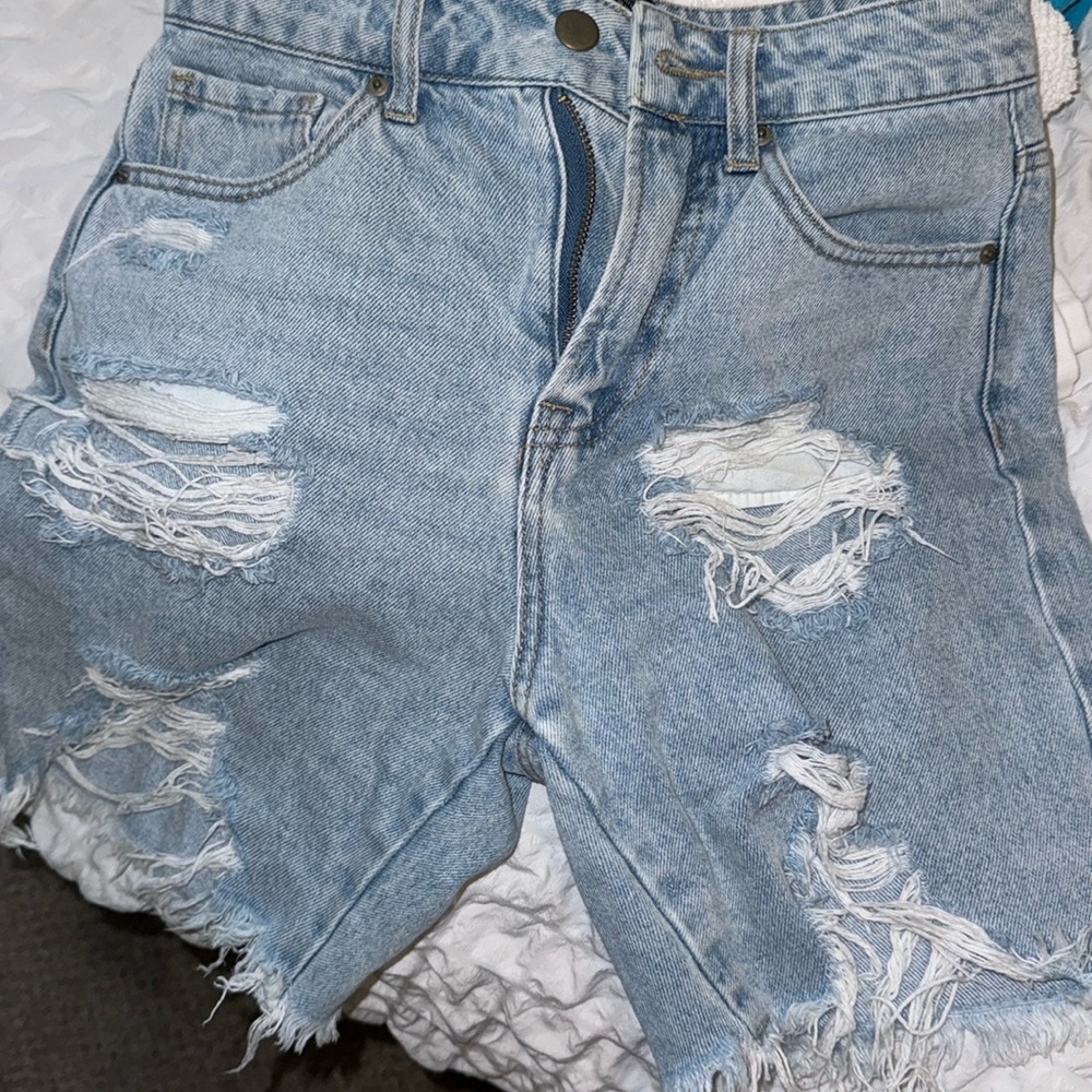 Fashion nova mixer distressed denim bermudas size 25